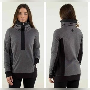 🌼Lululemon Post Chaturanga Pullover size 6